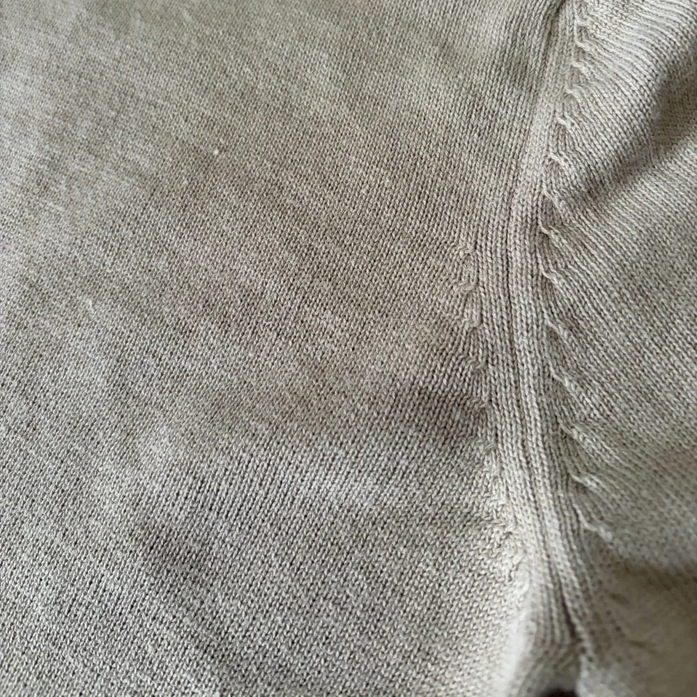 Belford Beige Tan Crew Neck Long Sleeve Women’s Sweater. Size: M 100%Cotton